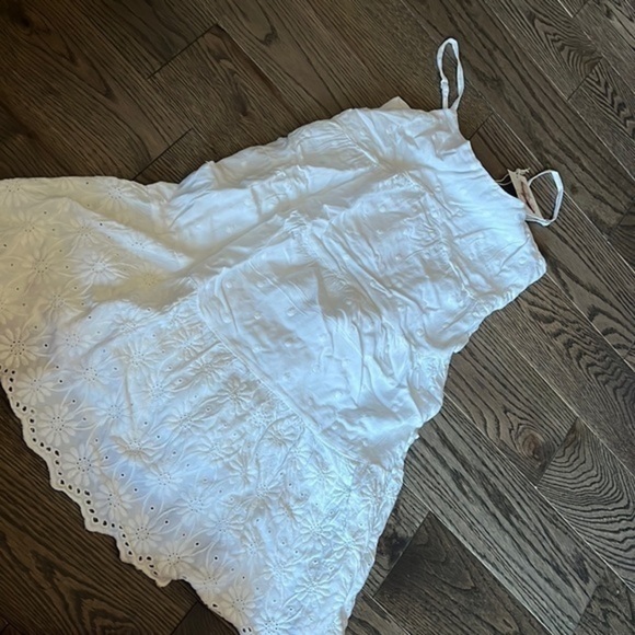 Jessica Simpson Dresses & Skirts - Jessica Simpson Small Juniors dress white boho